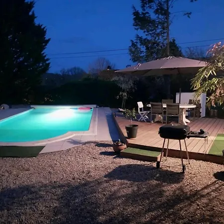 Avec Piscine Privative Holiday home Salviac