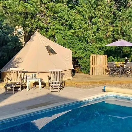 Дом отдыха Avec Piscine Privative