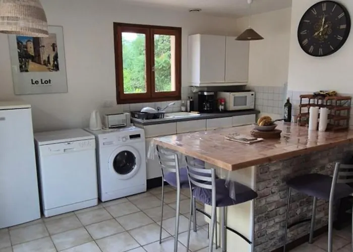 Avec Piscine Privative Hébergement de vacances Salviac